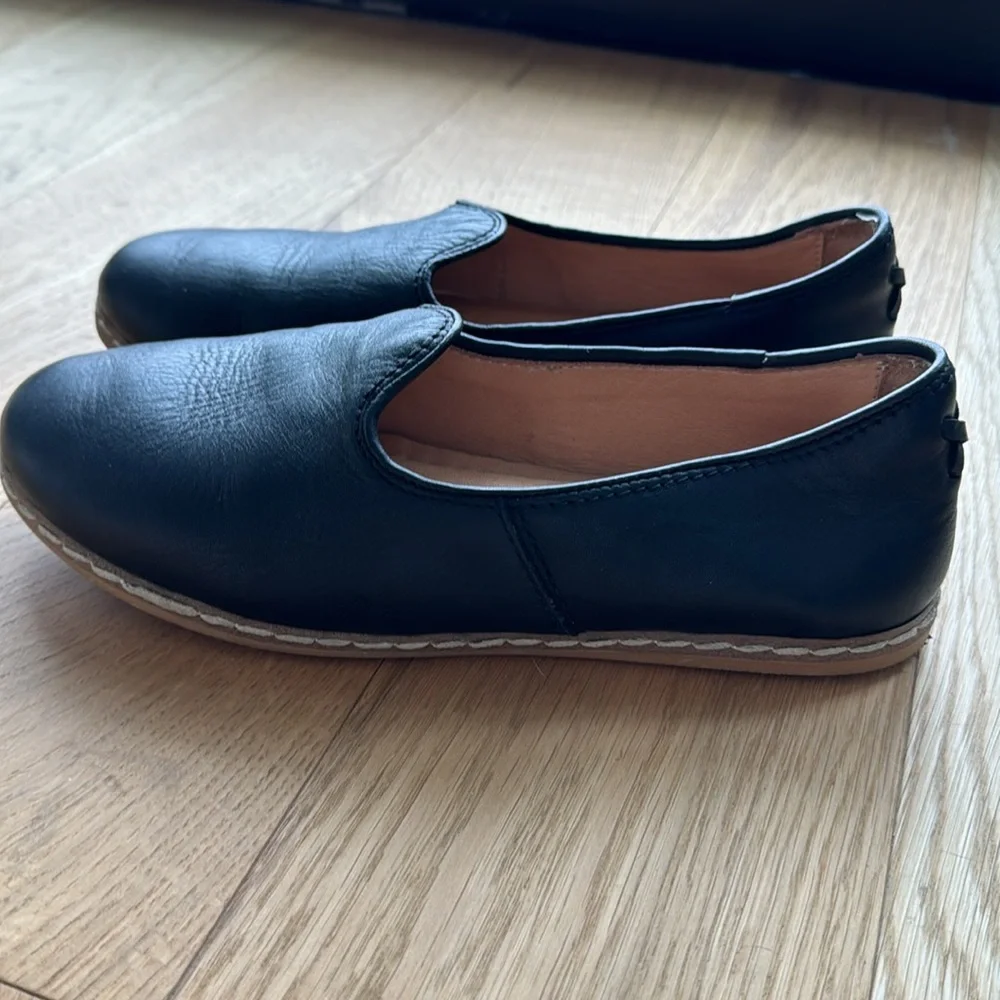 Artisanal, Hand Made, Comfiest Shoes Ever! Charix Black Slip On Shows (size 7) - Picture 4 of 11